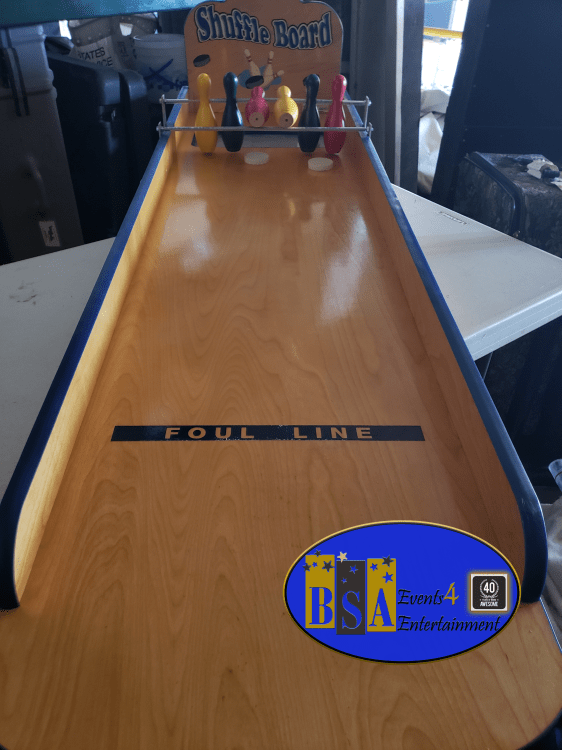 Shuffleboard Bowling game