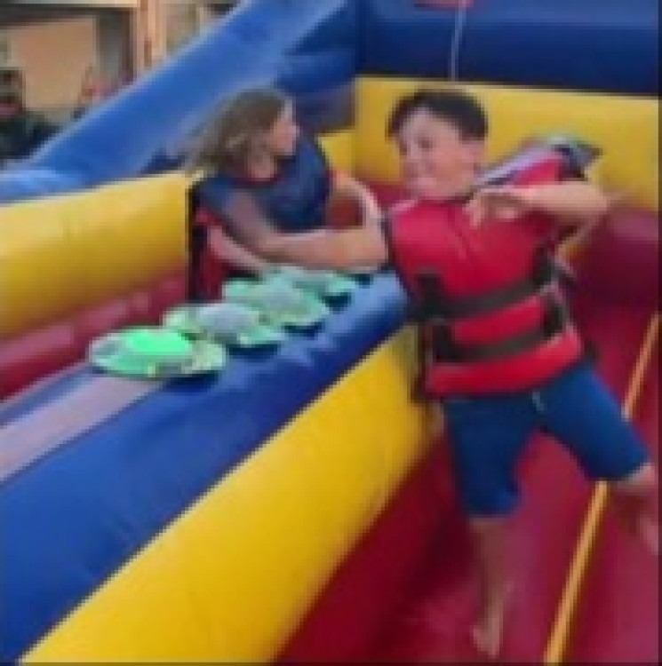 Bungee Run inflatable